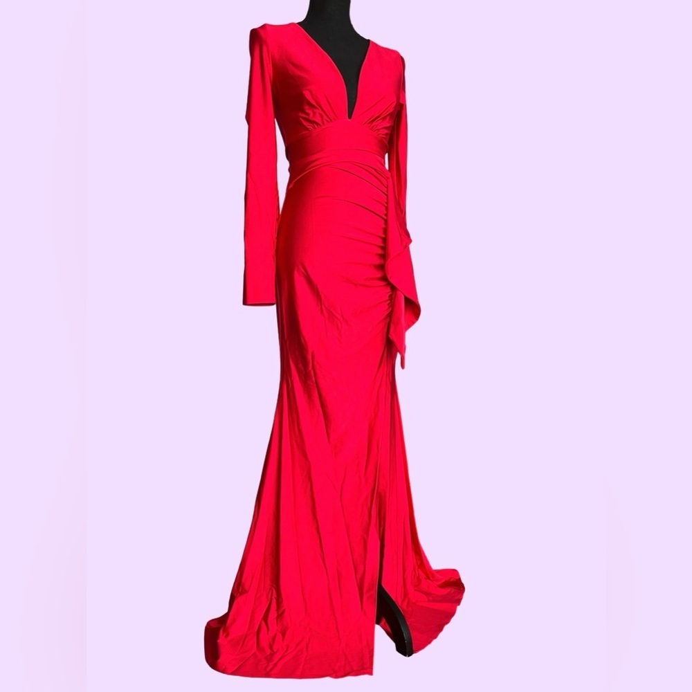 Elegant Red V-Neck Long Sleeve Evening Gown